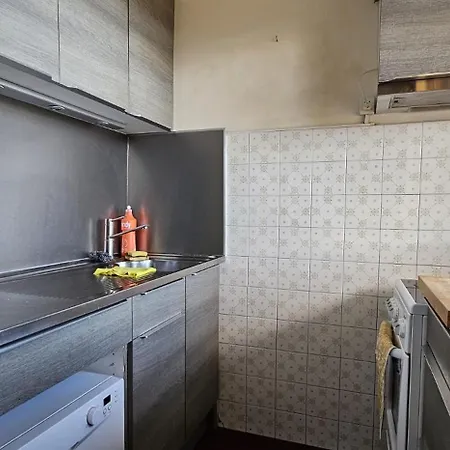 Meuble 1,5 P. Apartment *